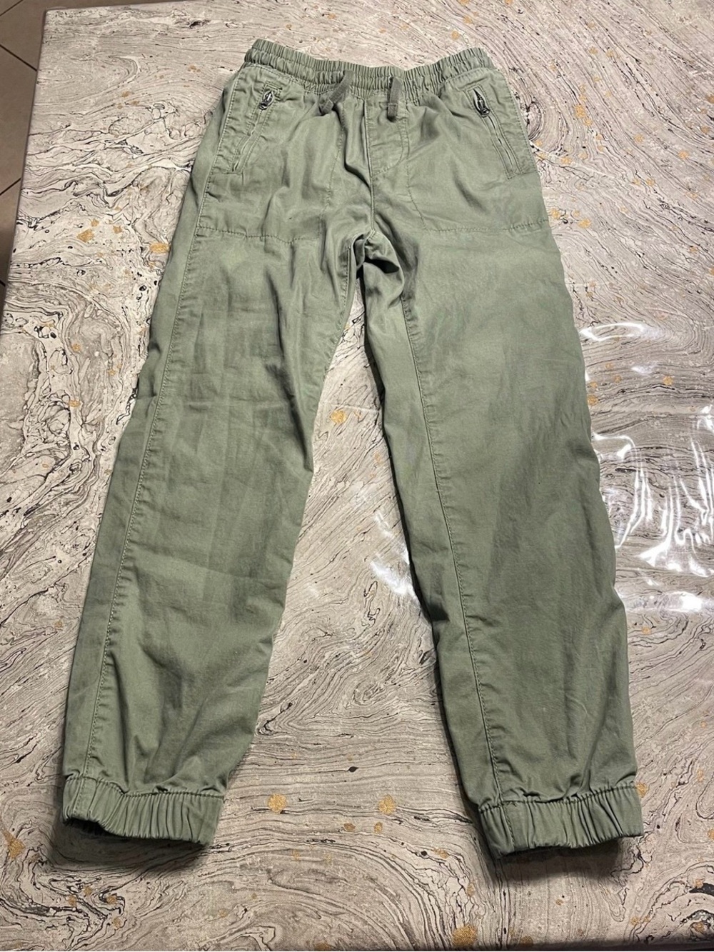 GAP boys cargo lined pants olive green
In great condition
Size Large 8-9